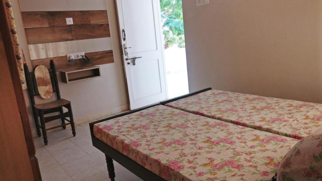 "Go Desert" Homestay ภุช ภายนอก รูปภาพ